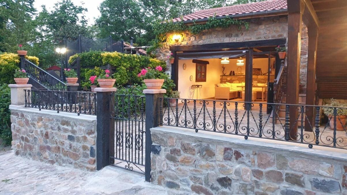 Renedo De Cabuerniga Casa Rural Caborzal מראה חיצוני תמונה